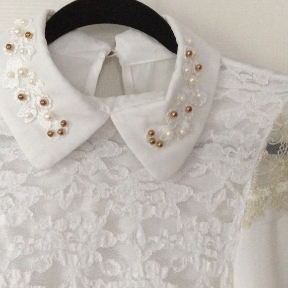 White blouse - Picture 3 of 4
