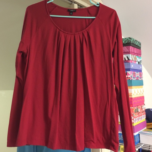 Long sleeve tee