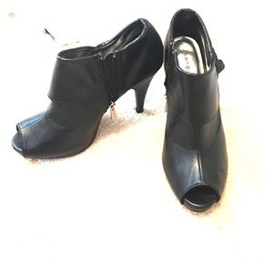 Open toe leather booties