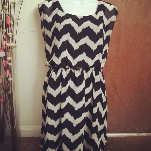 BCX Chevron Print Dress