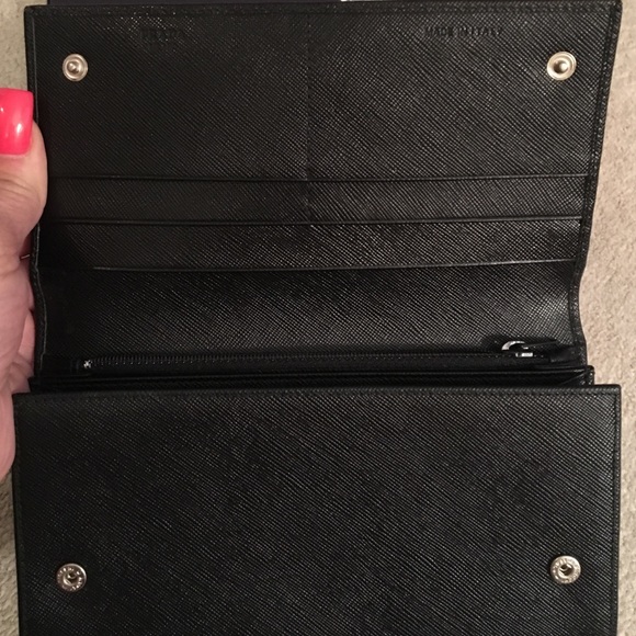 Prada saffiano wallet‼️SOLD‼️ - Picture 3 of 4