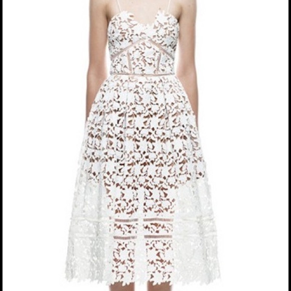 Gorgeous white lace boutique dress