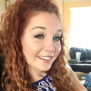 Meet your Posher, Alaura