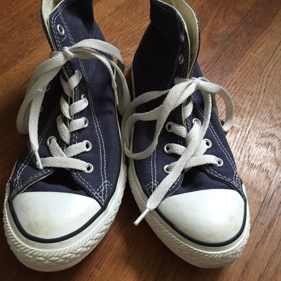 Navy blue converse - Picture 2 of 4