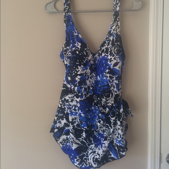 One piece swimsuit