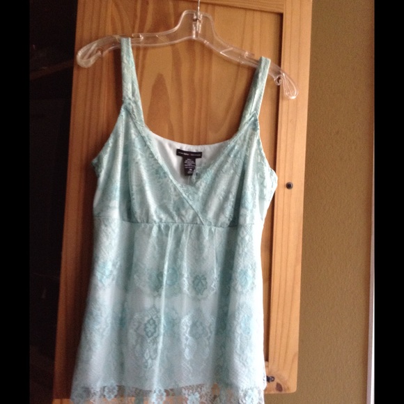 Aqua lace top ❤