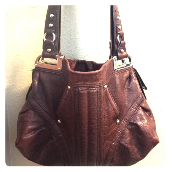 B Makowsky double handle zip top satchel