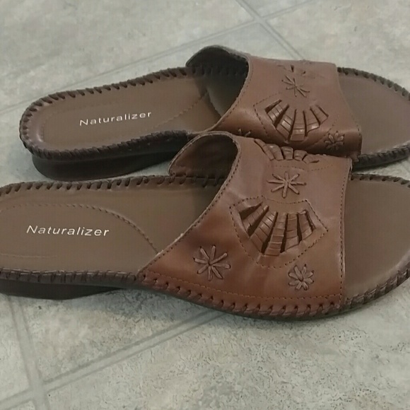 Naturalizer leather sandles