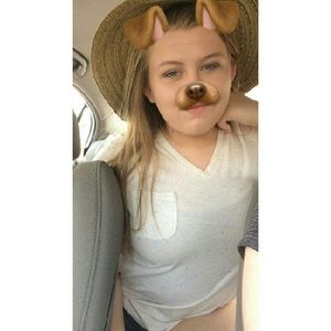 Meet your Posher, Savannah