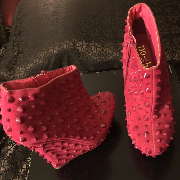 Ladies wedges