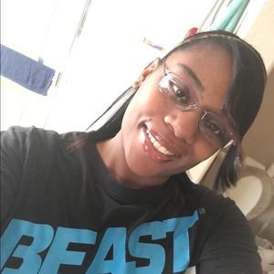 Meet your Posher, Simone