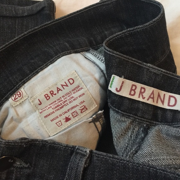❗️SOLD J Brand Slight Flare Jeans - Picture 4 of 4