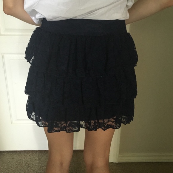 Lace navy blue skirt - Picture 4 of 4