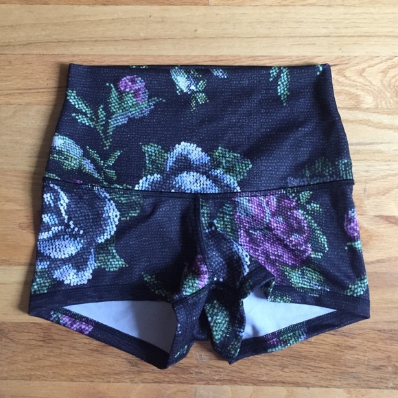 Lululemon yoga shorts