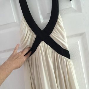 Comfortable & beautiful! Cream and black dress