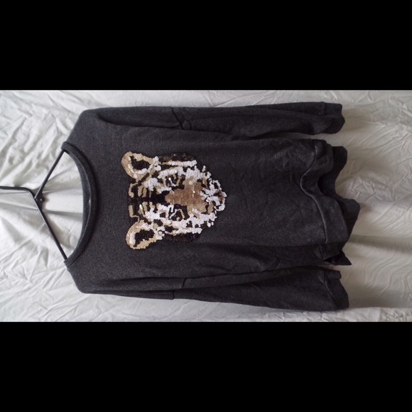 Forever 21 crew neck sequences sweater