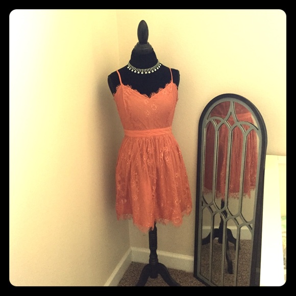 Burnt orange lace dress - Picture 1 of 4
