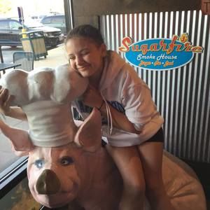 Meet your Posher, Chloe