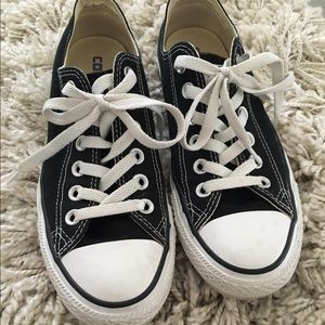 Hardly used black Converse