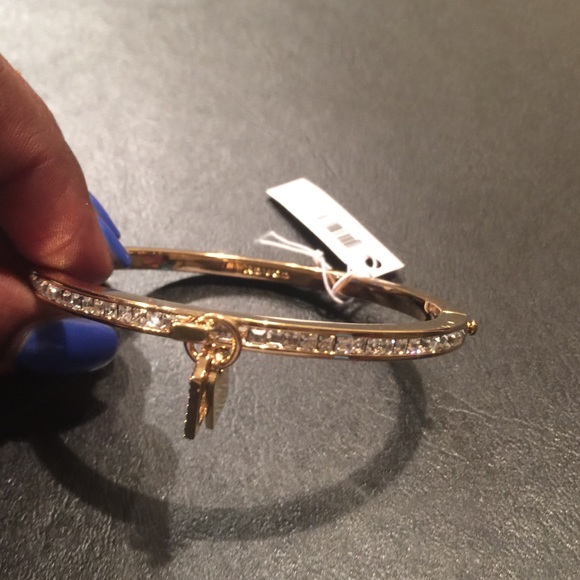 Beautiful coach Gold bracelet Brand new w/tags