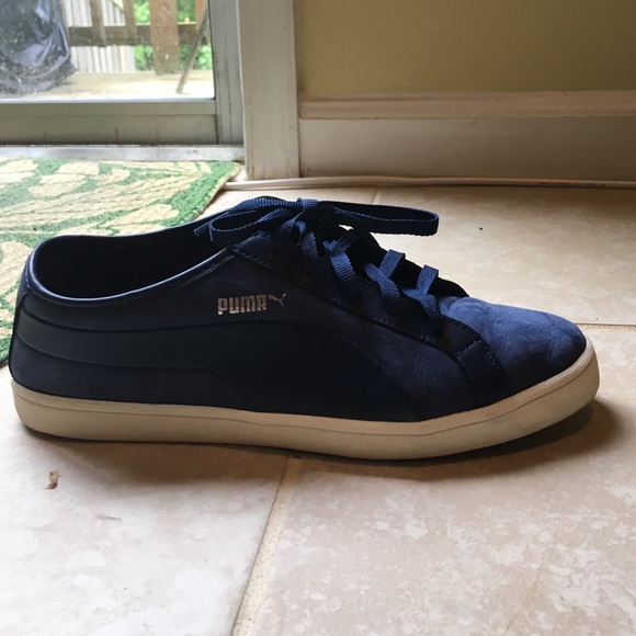 Puma navy blue sneakers