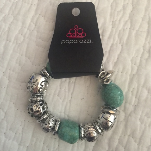 Beautiful chunky bracelet.