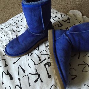 BLUE UGGS