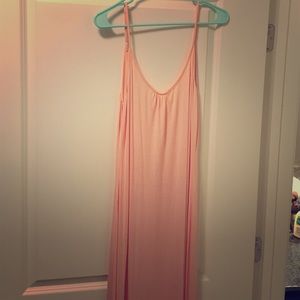 Size medium maxi dress never been worn from Tobi