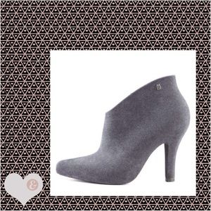 Melissa Flocked Grey Drama Booty