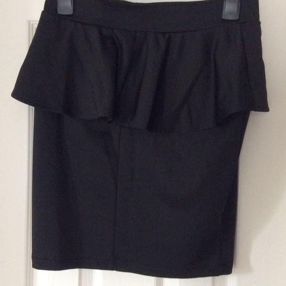 Ruffle skirt - Picture 4 of 4