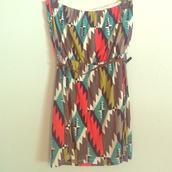 Strapless Aztec top with skinny belt!