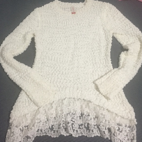 sweater no boundaries ,with lace - Picture 1 of 2