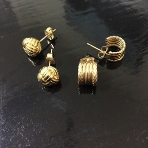 ✌Two for one! Stud earrings.