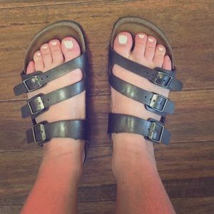 Brown Birkenstocks size 6.