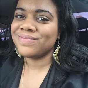 Meet your Posher, Stacey