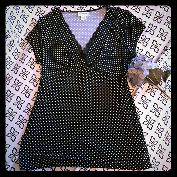 Motherhood Maternity polkadot shirt