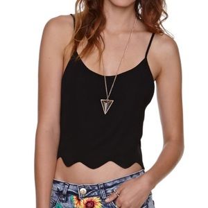 Black Scalloped Crop Top🌚