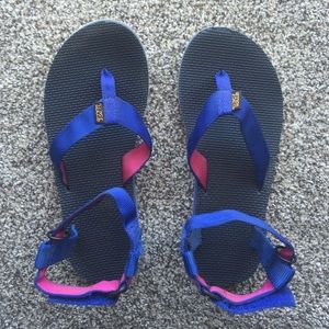 Teva Original Sandal in Dark Blue/Pink