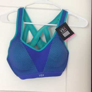 Incredible by Victoria's Secret Sports Bra