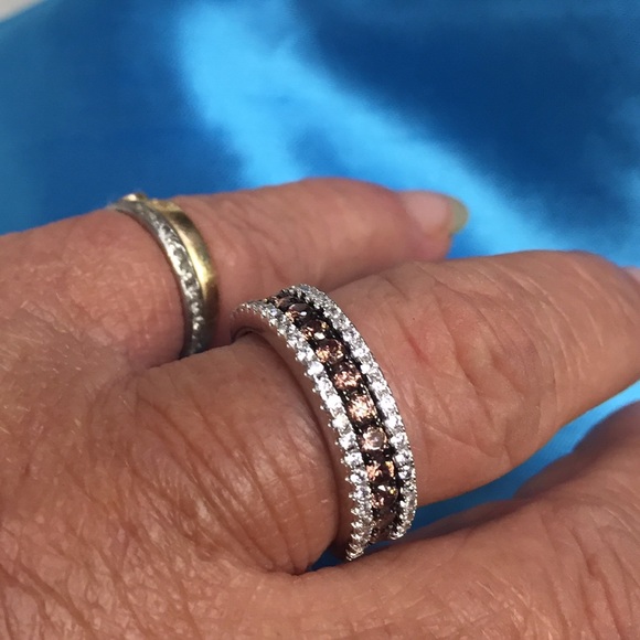 🌼Sparkly Chocolate "Diamond" CZ Band Ring - Picture 3 of 4
