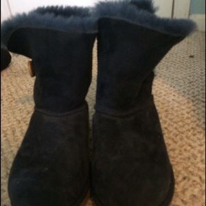 Navy uggs