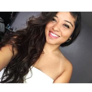 Meet your Posher, Dominique