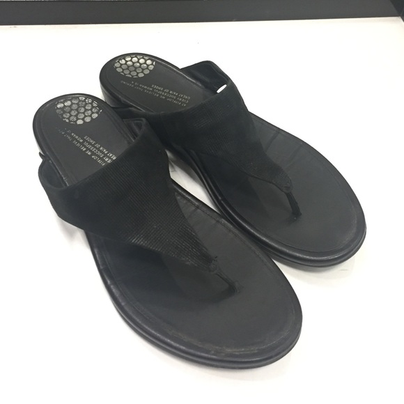 FIT FLOP black sandals