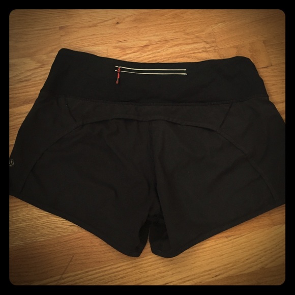 ✨LULULEMON FOUR WAY STRETCH SHORTS✨