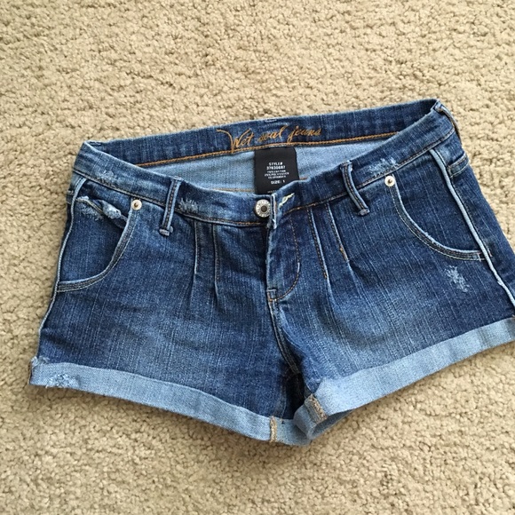 Wet seal Jean shorts - Picture 1 of 3