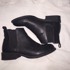 Cute vintage boots