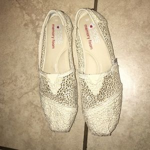 Bobs by Skechers with memory foam!