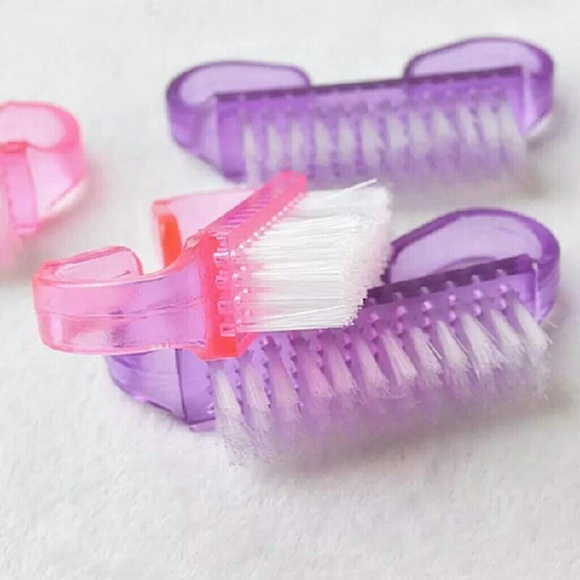 Nail brush