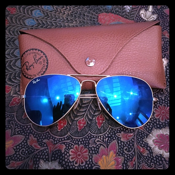 Ray-Ban Accessories - Ray-Ban mirror lens aviators. AUTHENTIC!!!!!!!