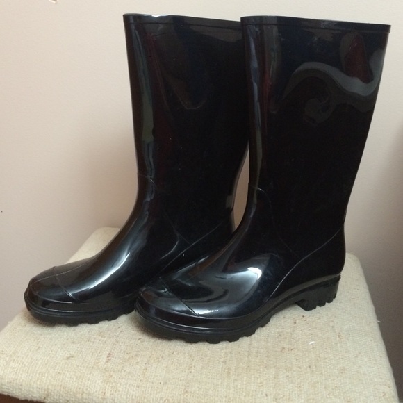 rain boots